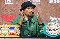 Усик ответил критикам ранней остановки его боя с Верхувеном - «Бокс и ММА»
