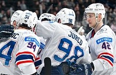 «Лада» обыграла «Трактор» на Мемориале Ромазана - «Хоккей»